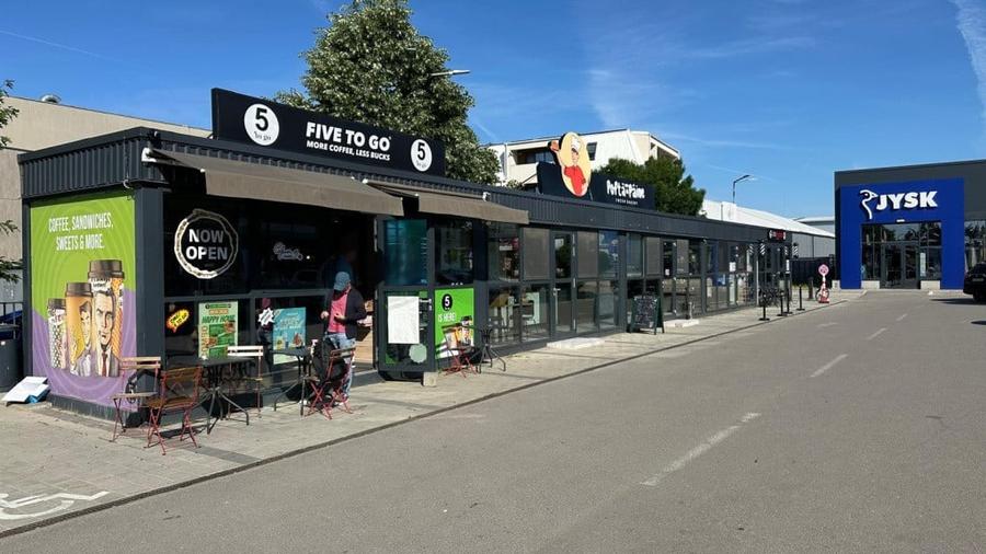 Spațiu comercial, de 4,457 mp, în Odăi