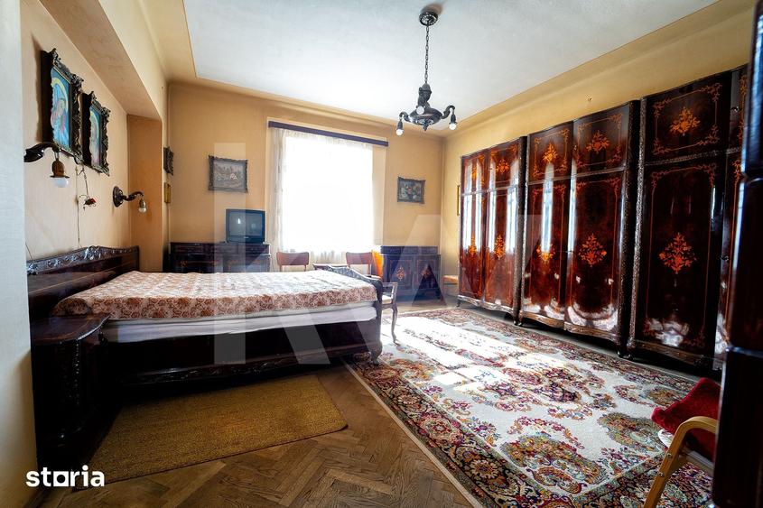 Apartament cu 4 camere decomandat în Central