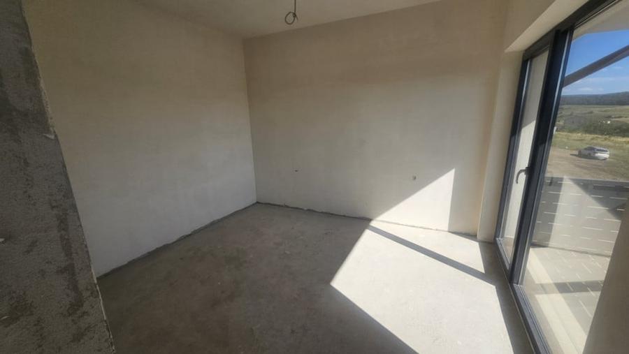 Apartament cu 2 camere semidecomandat în Baciu