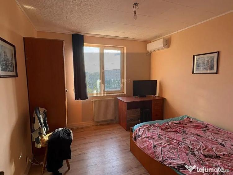 Apartament cu 3 camere decomandat în Apărătorii Patriei