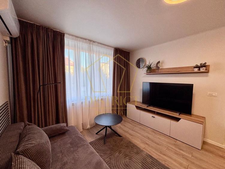 Apartament cu 2 camere semidecomandat, mobilat în Ultracentral