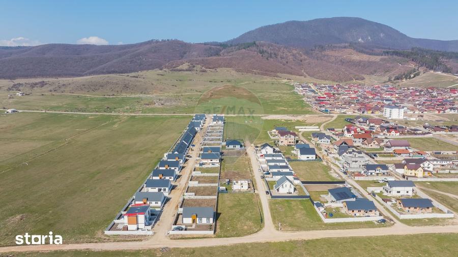 Teren de 452 mp, în Central
