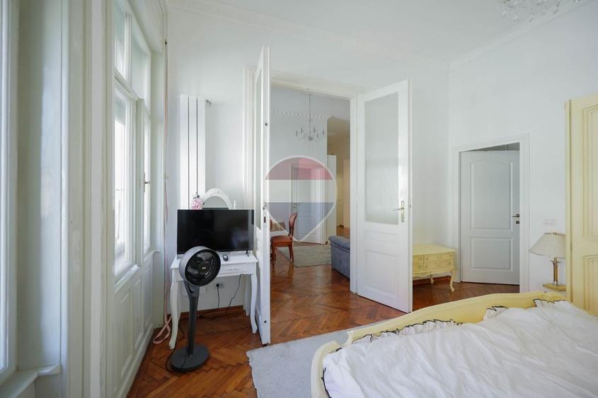Apartament cu 3 camere semidecomandat, mobilat în Ultracentral