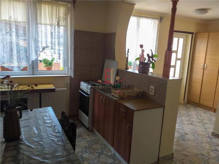 Casă cu 2 camere cu Teren 15 Mp în Budiului