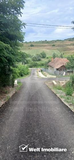 Casă individuală cu 2 camere cu Teren 7000 Mp în Cămărașu