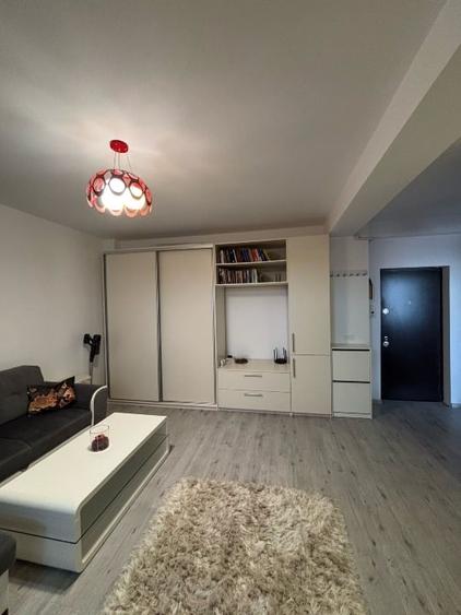 Apartament cu 2 camere decomandat, mobilat în Roșu