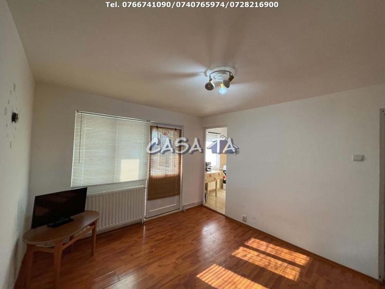 Garsoniera Confort 1, Etaj 4,  Strada Revolutiei - 4