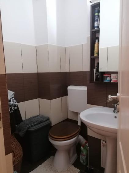 Apartament cu 3 camere decomandat în Tudor