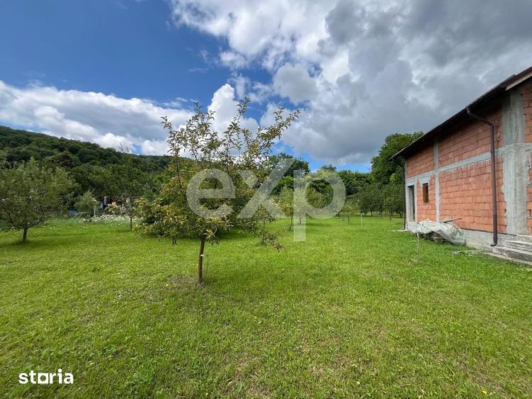 Casă cu 4 camere cu Teren 3400 Mp în Urleta