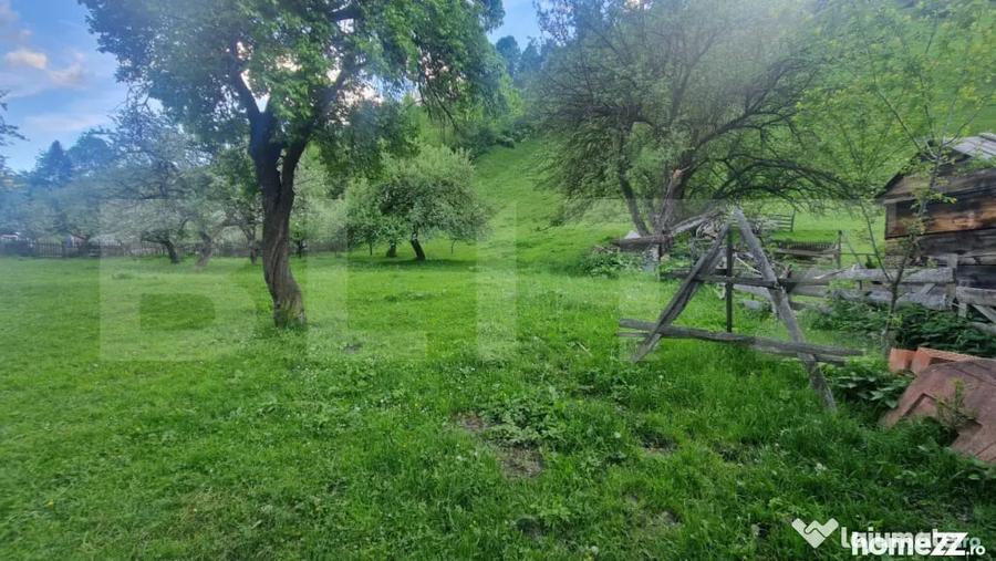 Casă cu 12 camere cu Teren 4780 Mp în Moieciu