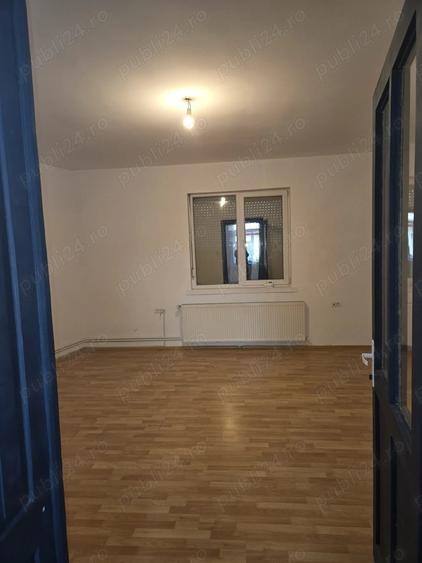 Casă cu 2 camere cu Teren 650 Mp în Central