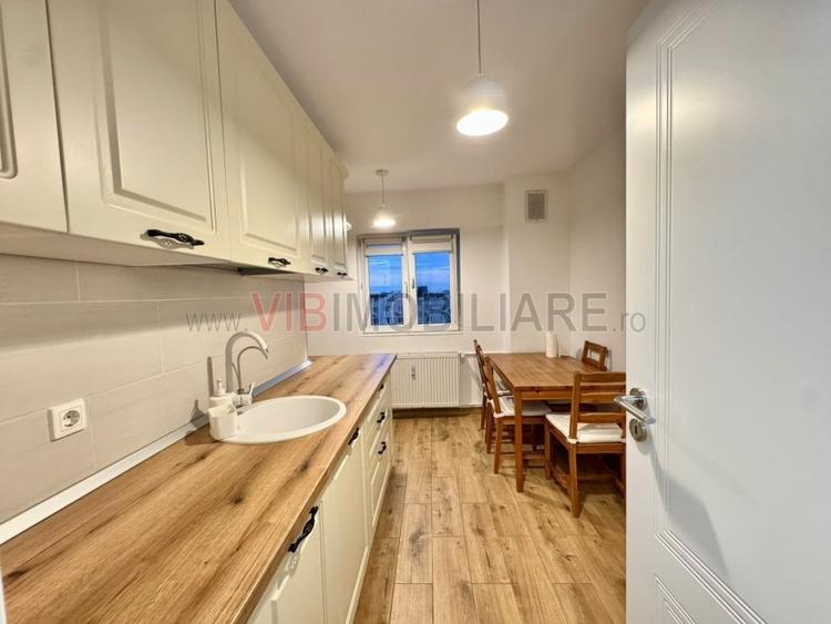 Apartament cu 3 camere semidecomandat în Crângași