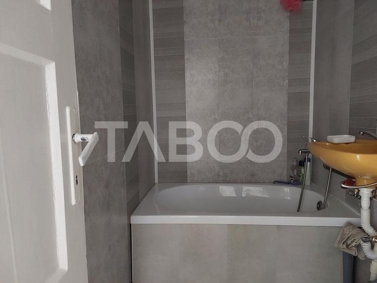 Apartament cu 2 camere nedecomandat, mobilat în Cisnădie