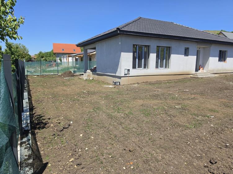 Casă cu 3 camere în Central