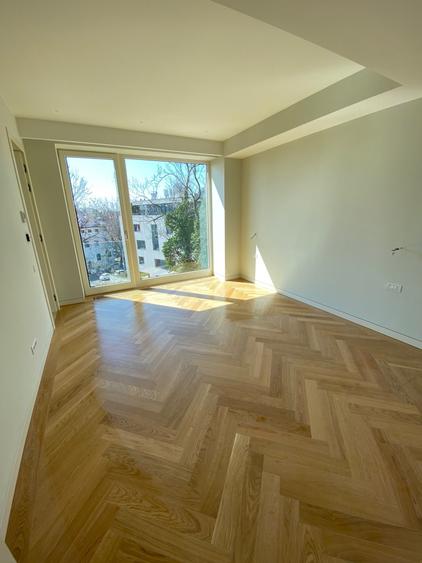 Apartament cu 3 camere decomandat, mobilat în Capitale