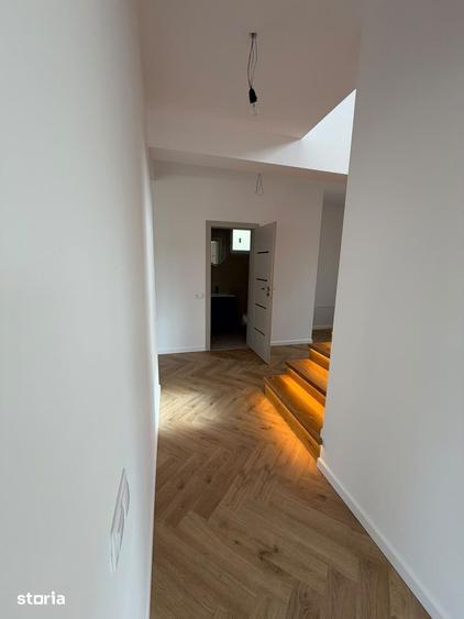 Casă cu 5 camere cu Teren 432 Mp în Chinteni