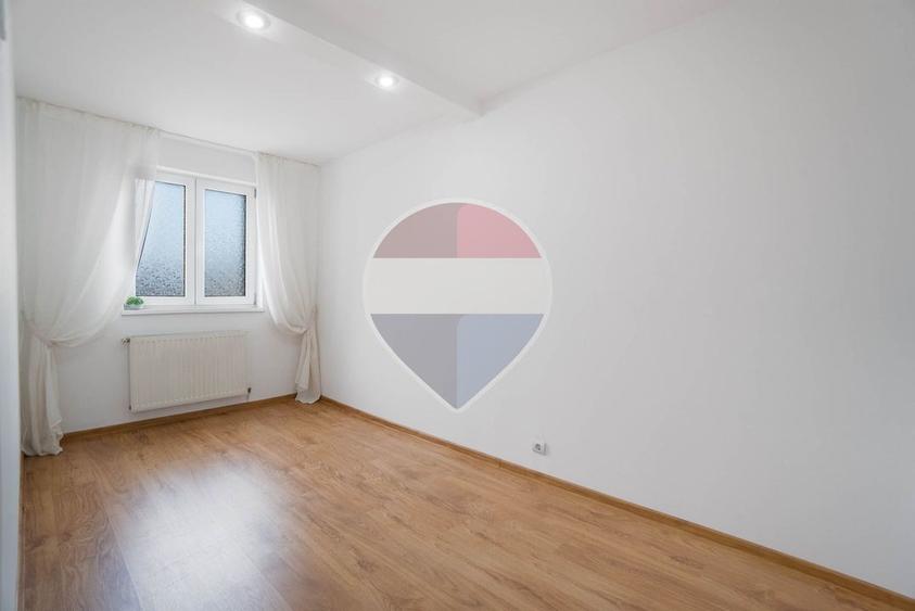 Apartament cu 3 camere decomandat în Griviței