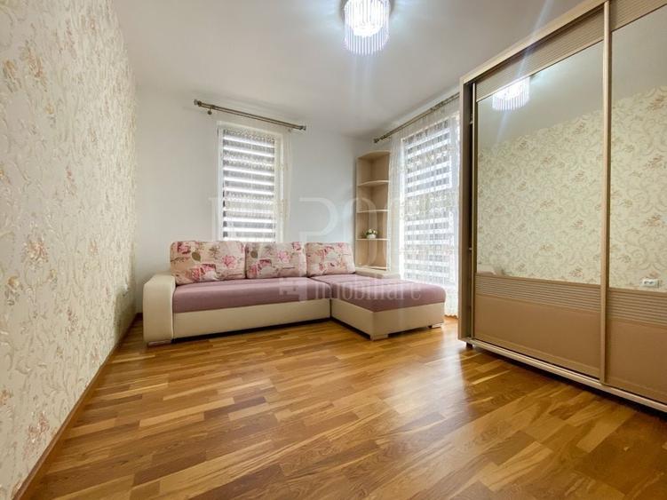 Apartament cu 3 camere semidecomandat în Andrei Mureșanu