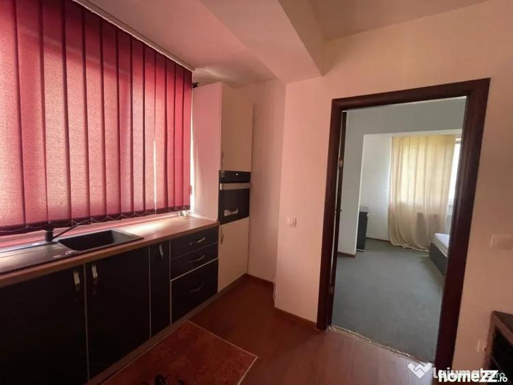 Apartament cu 2 camere semidecomandat în 1 Mai