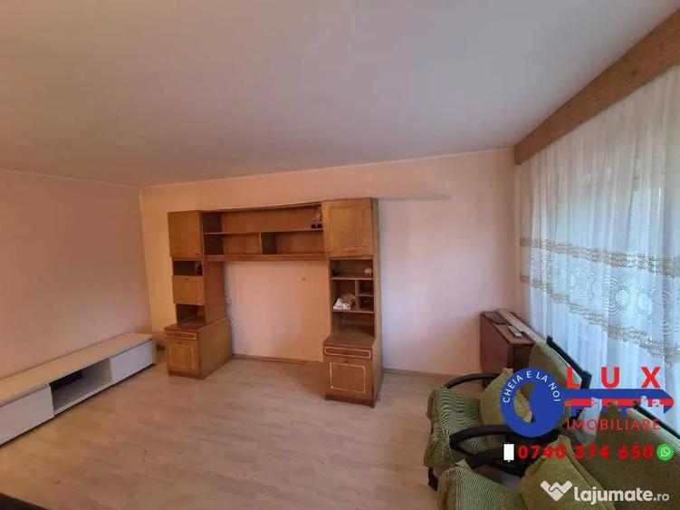 Apartament cu 2 camere decomandat în E3