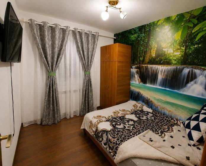 Apartament cu 3 camere semidecomandat în Big