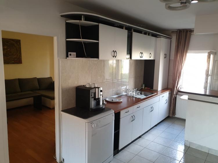 Apartament cu 5 camere decomandat în Ultracentral