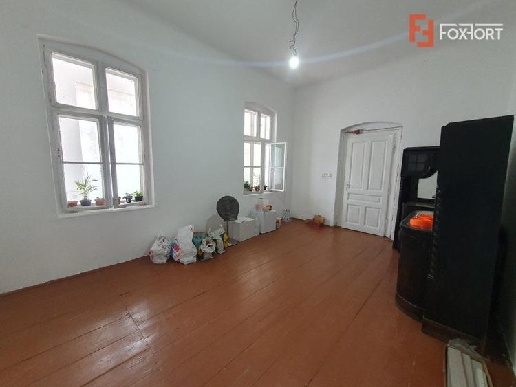 Apartament cu 4 camere decomandat în Fabric