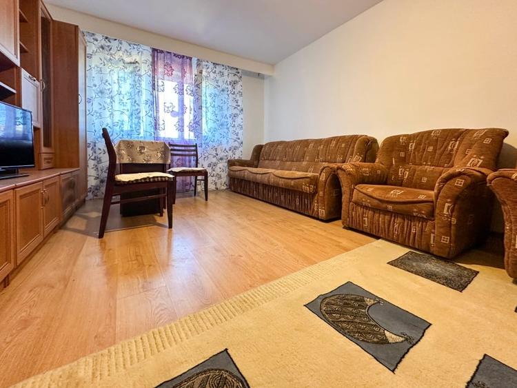 Apartament cu 2 camere decomandat, mobilat în Trocadero