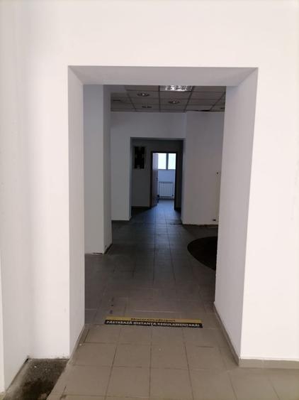 Spațiu comercial, de 152 mp, în Petros