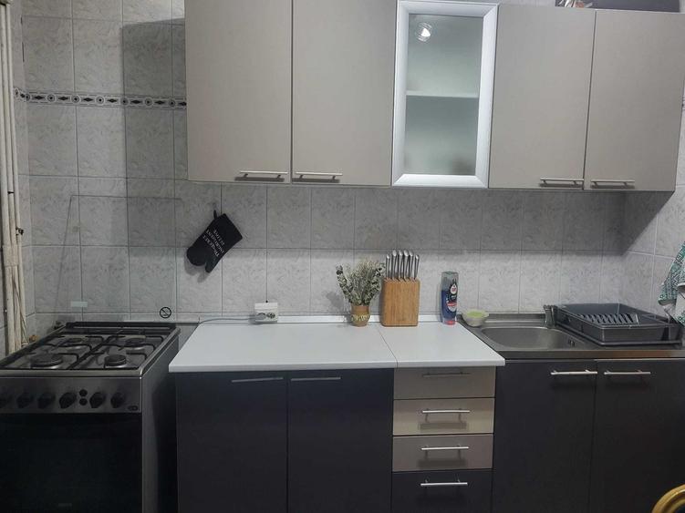 Apartament cu 2 camere decomandat în Crângași