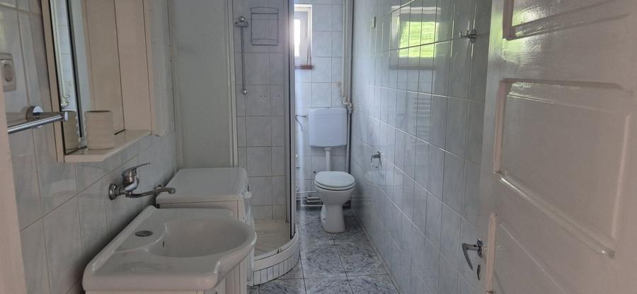 Apartament cu 3 camere decomandat în Câmpina