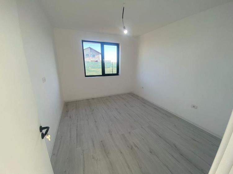 Casă cu 4 camere în Berceni