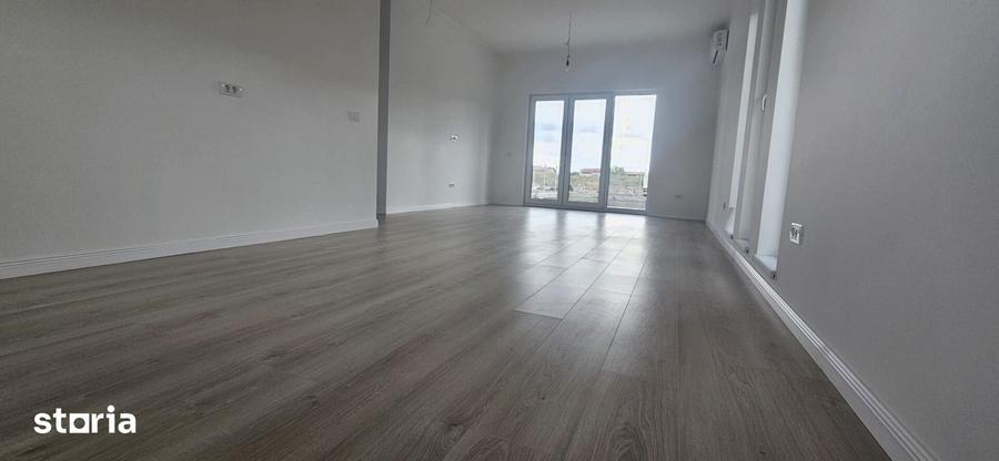 Apartament cu 5 camere în Săcălaz