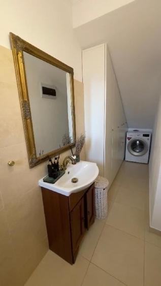 Casă cu 3 camere cu Canalizare în Sânandrei