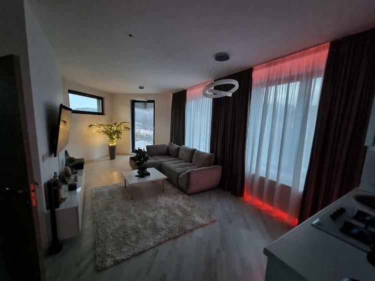 Apartament cu 2 camere semidecomandat, mobilat în Bucureștii Noi