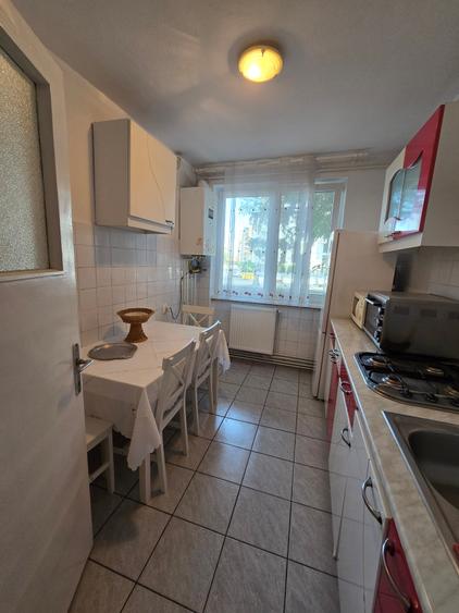 Apartament cu 2 camere semidecomandat în Take Ionescu