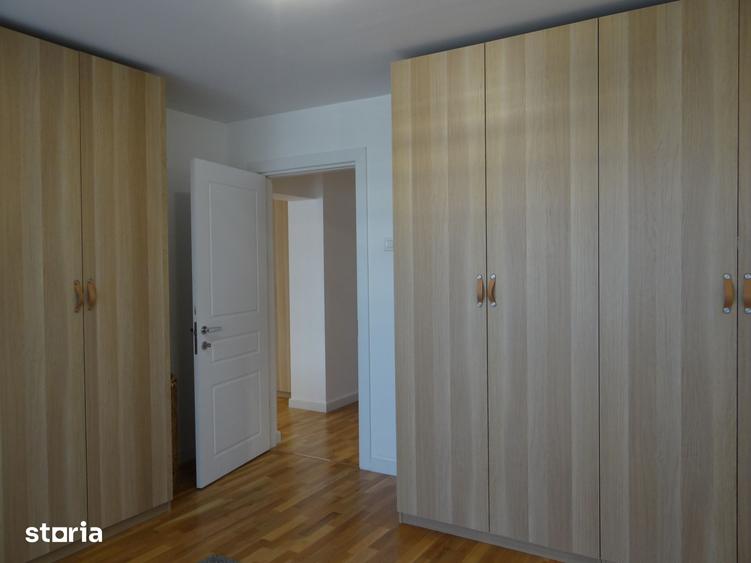 Apartament cu 3 camere, mobilat în Decebal
