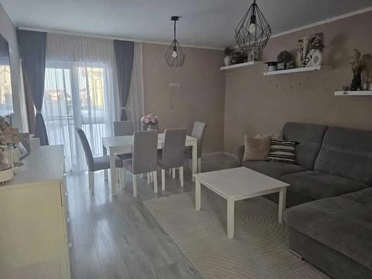 Casă cu 4 camere cu Teren 308 Mp în Sângeorgiu de Mureș