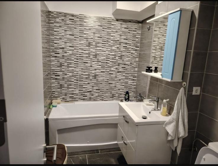 Apartament cu 2 camere decomandat în Exterior Vest