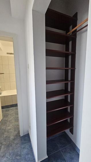 Apartament cu 3 camere decomandat, mobilat în Basarab