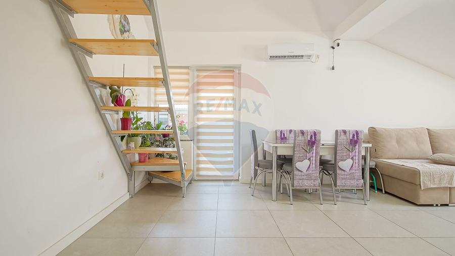 Apartament cu 3 camere decomandat, mobilat în Tractorul