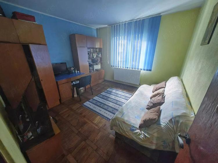 Apartament cu 2 camere decomandat în Piața Centrală