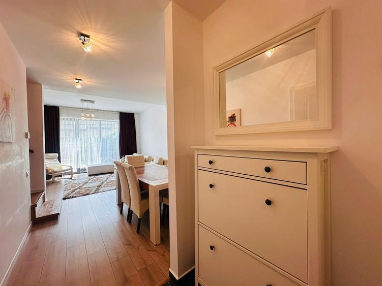 Duplex cu 5 camere cu Canalizare în Central