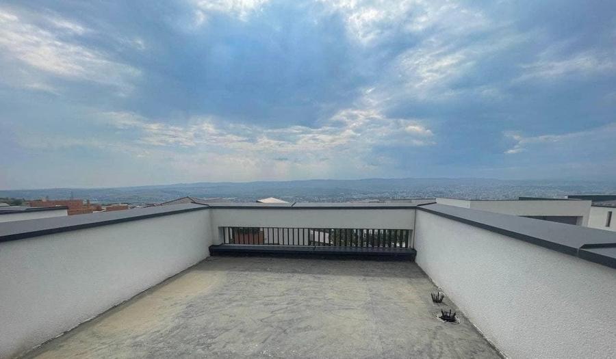 Casă individuală cu 4 camere cu Teren 390 Mp în Iris