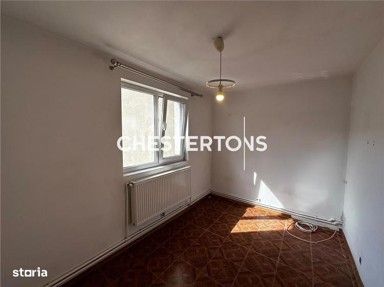 Apartament cu 3 camere decomandat în Ferentari