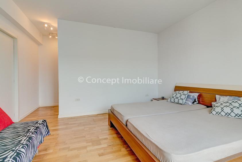 Casă cu 4 camere cu Piscina în Central