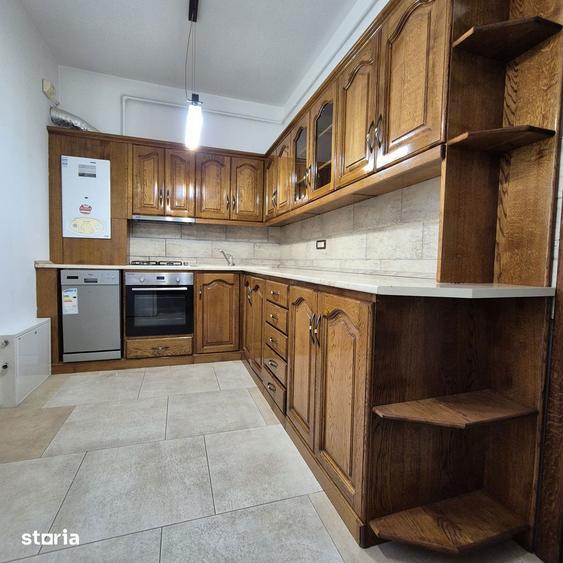 Apartament cu 3 camere în Aurel Vlaicu