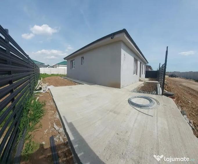 Casă cu 4 camere cu Teren 400 Mp în Vârteju