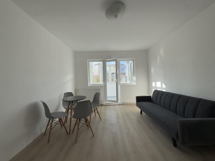 Apartament cu 2 camere semidecomandat, mobilat în Alecu Russo