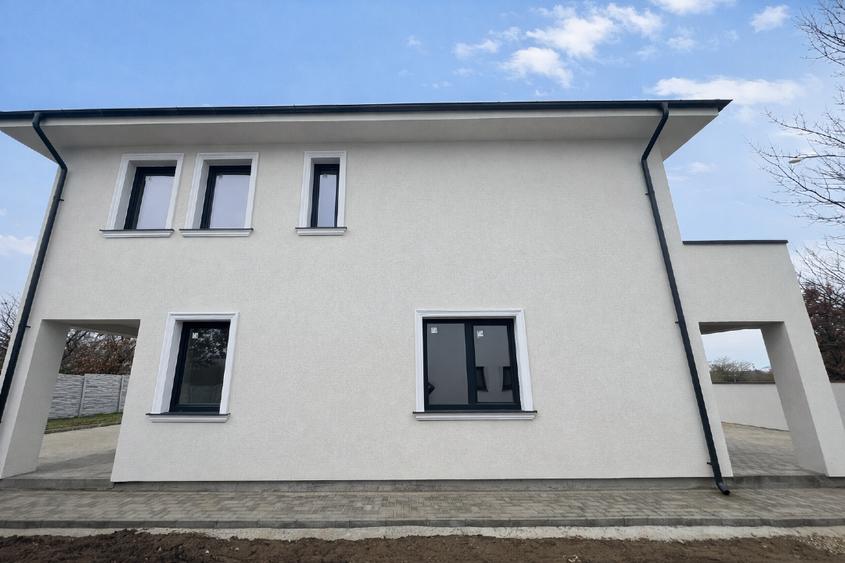 Casă individuală cu 4 camere cu Garaj în Crevedia